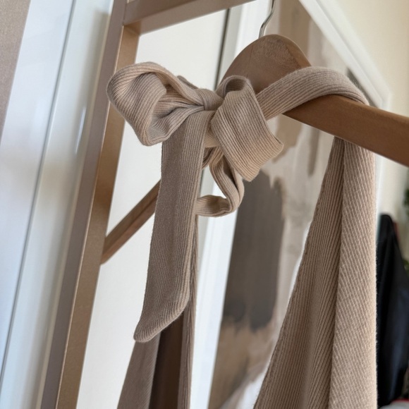 REVOLVE Lovers and Friends Women's Kearsten Beige Halterneck Midi Dress Size M - Picture 11 of 12